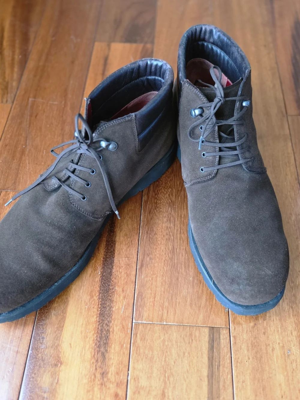 Salvatore Ferragamo Mens 11.5 Brown Suede Chukka Ankle Boots Vibram Lug Italy